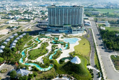 Mikazuki Spa & Hotel Resort