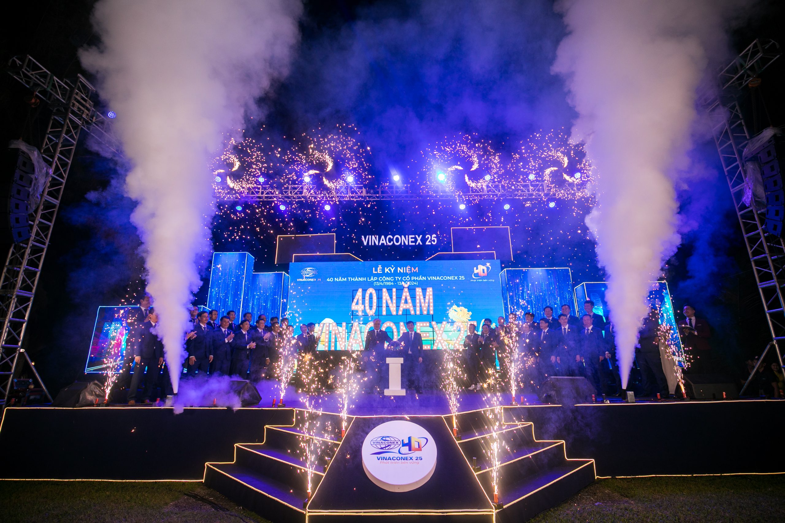 LỄ KỶ NIỆM 40 NĂM THÀNH LẬP CÔNG TY CỔ PHẦN VINACONEX 25