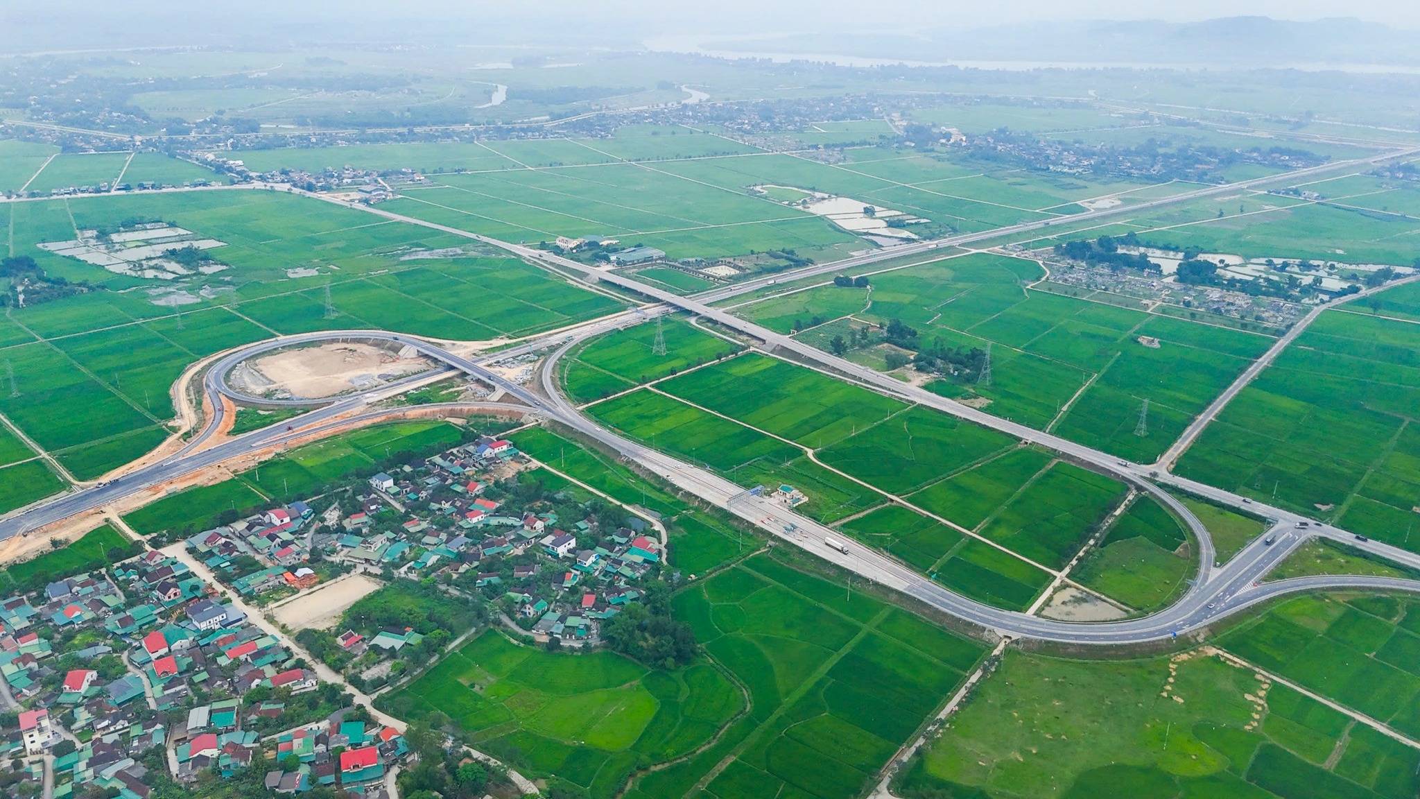 Thủ tướng Phạm Minh Chính phát lệnh khởi công, khánh thành đồng loạt các công trình trọng điểm Quốc gia