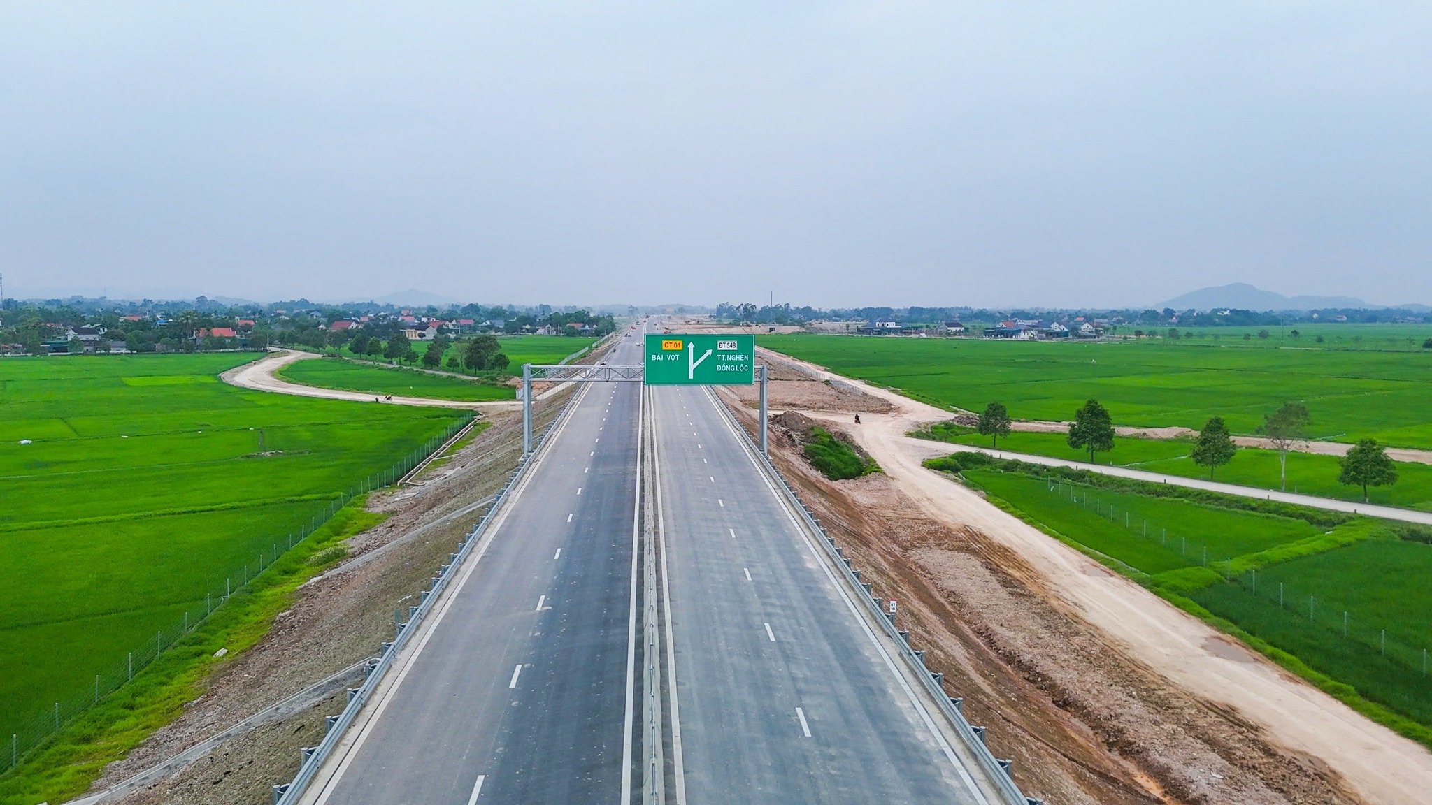 Thủ tướng Phạm Minh Chính phát lệnh khởi công, khánh thành đồng loạt các công trình trọng điểm Quốc gia