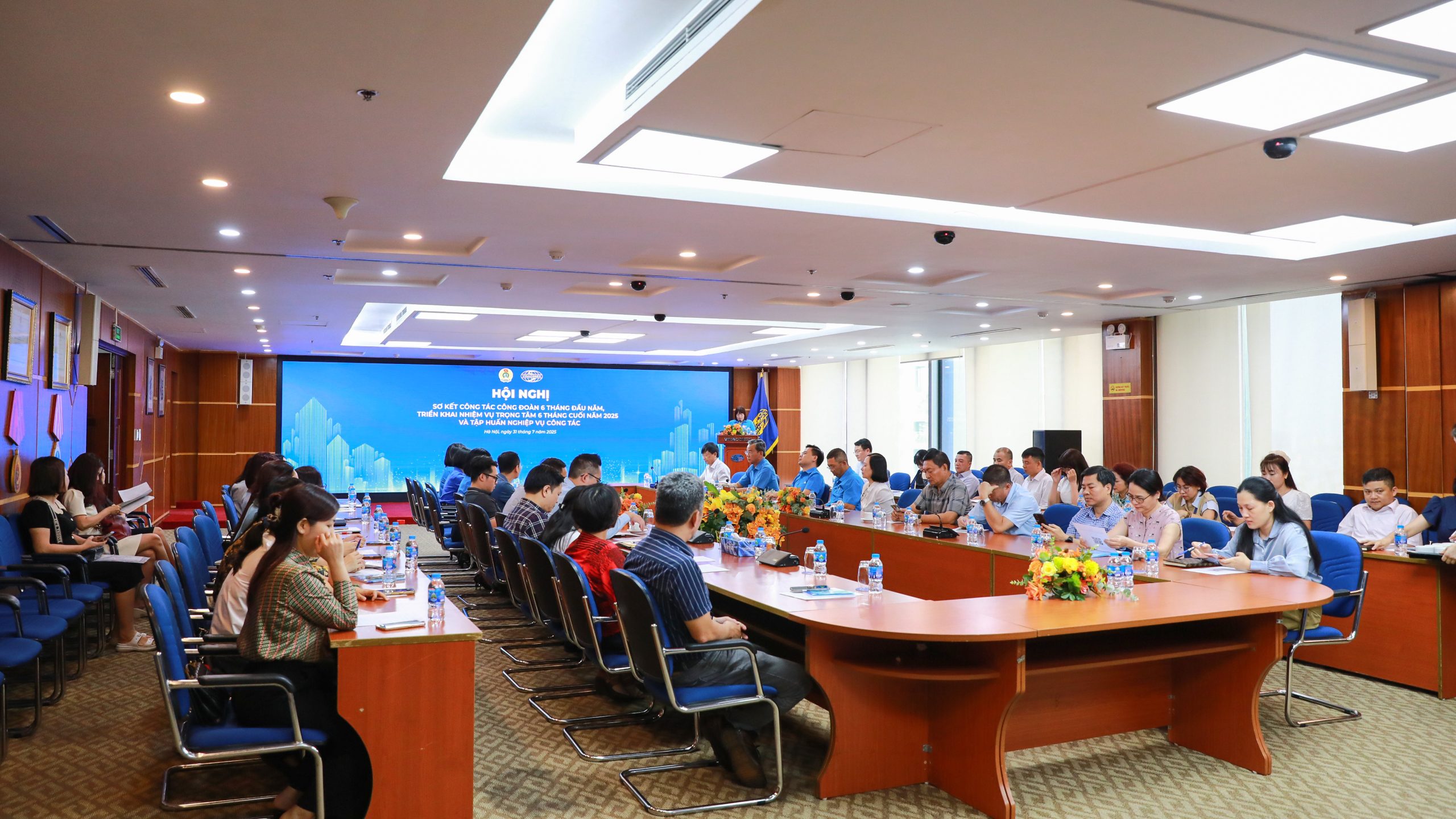 HỘI NGHỊ SƠ KẾT CÔNG TÁC CÔNG ĐOÀN 6 THÁNG ĐẦU NĂM, TRIỂN KHAI NHIỆM VỤ 6 THÁNG CUỐI NĂM 2025 VÀ TẬP HUẤN NGHIỆP VỤ CÔNG TÁC