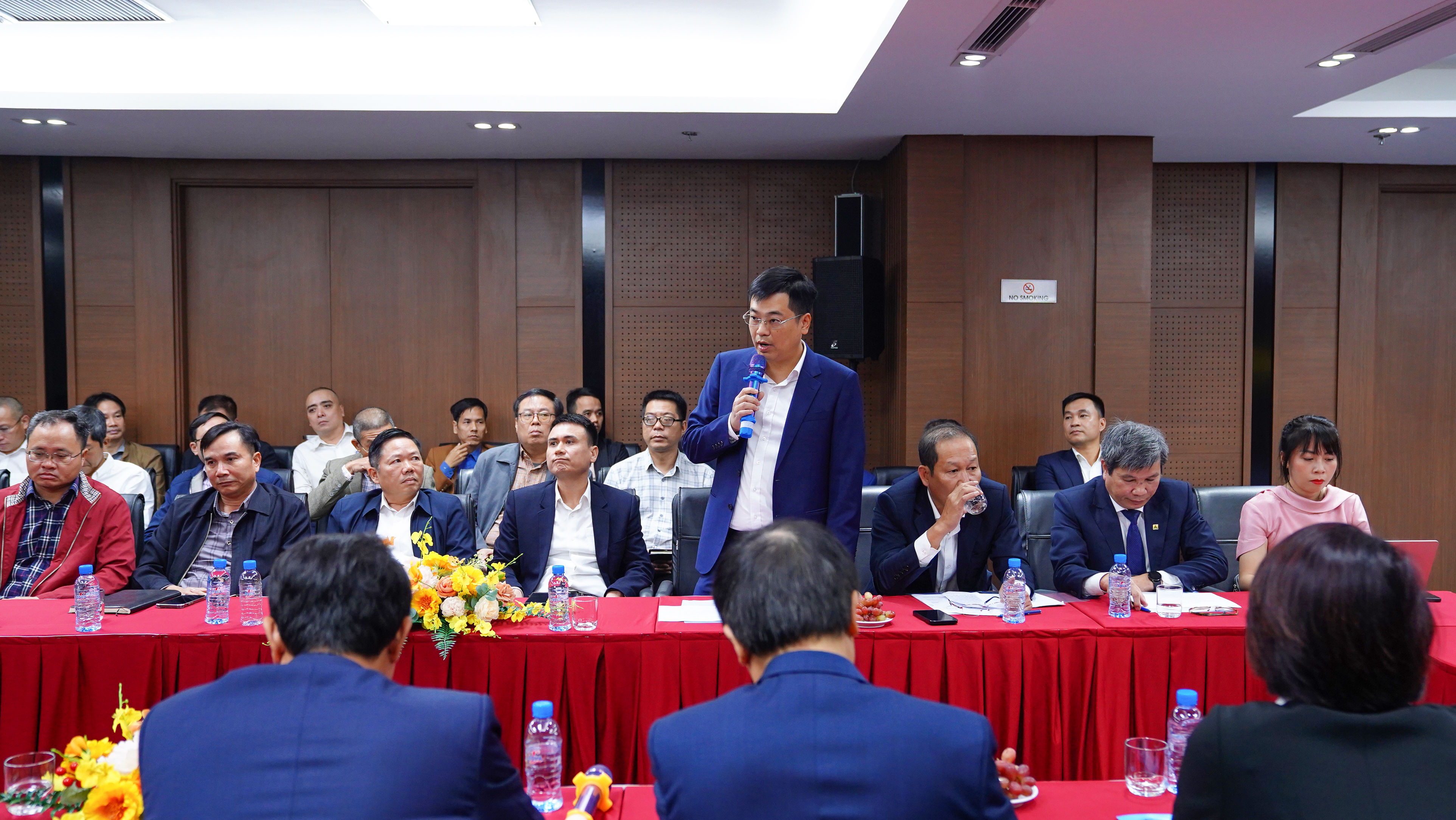 VINACONEX tiếp nhận quyền chủ sở hữu từ SCIC tại Viwaseen - Mở rộng đầu tư trong lĩnh vực hạ tầng nước và xử lý môi trường