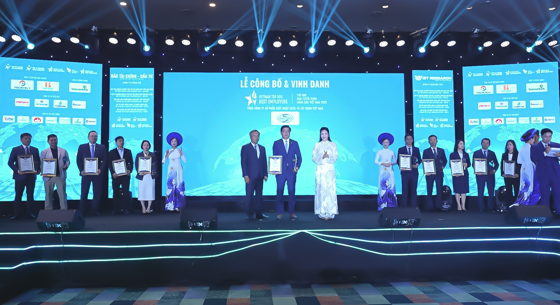 VINACONEX tiếp tục khẳng định vị thế nhà tuyển dụng hàng đầu ngành Xây dựng