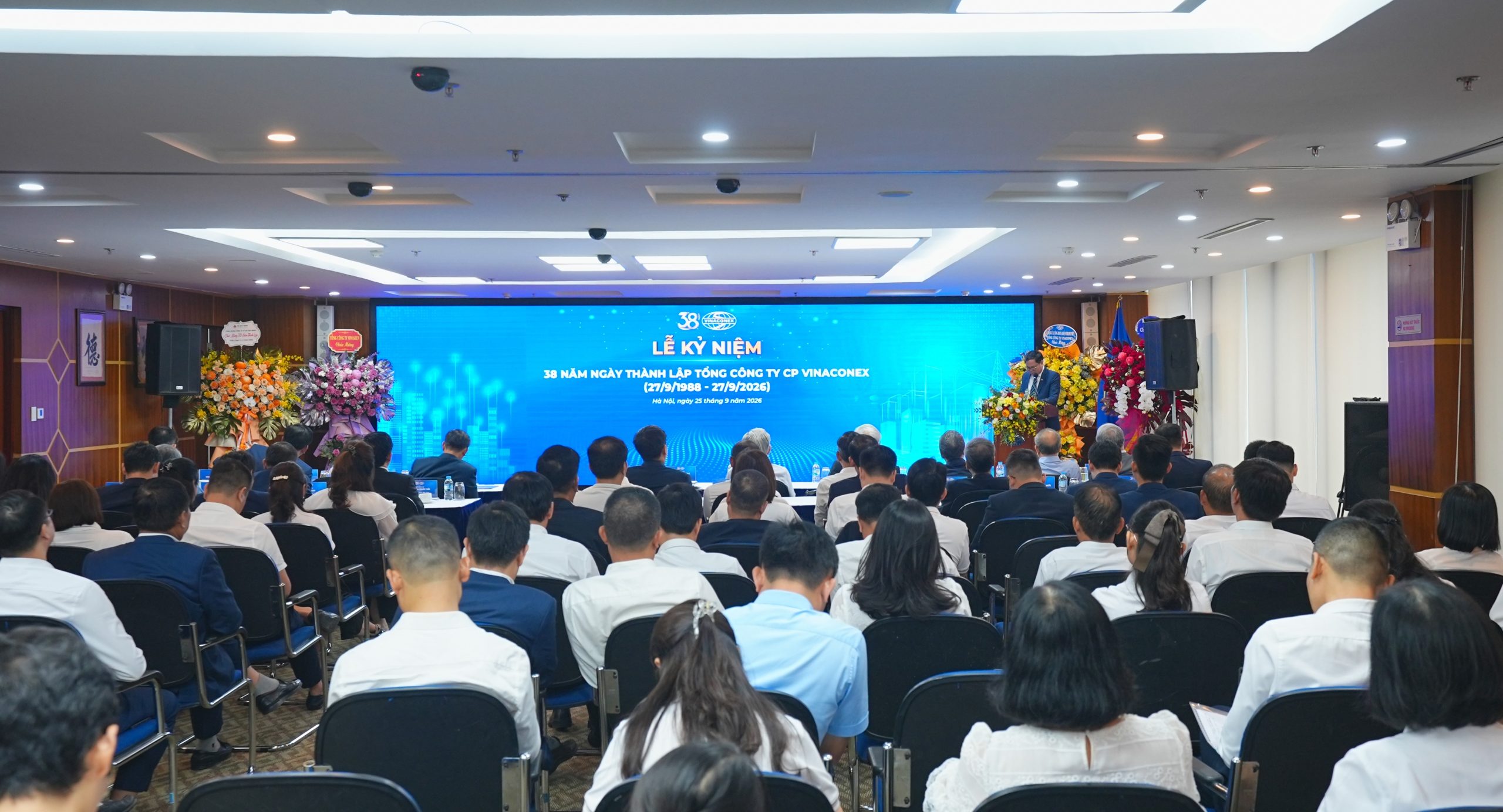 LỄ KỶ NIỆM 38 NĂM THÀNH LẬP TỔNG CÔNG TY VINACONEX: XÂY NHỮNG GIÁ TRỊ, DỰNG NHỮNG ƯỚC MƠ